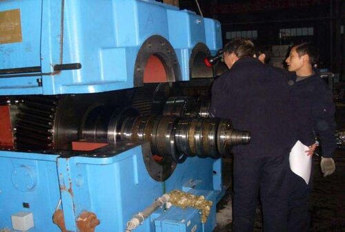 Kami telah berhasil merombak dan memperbaiki dua Coperion ZSK250 extruder gearbox untuk terkemuka domestik poliformaldeh