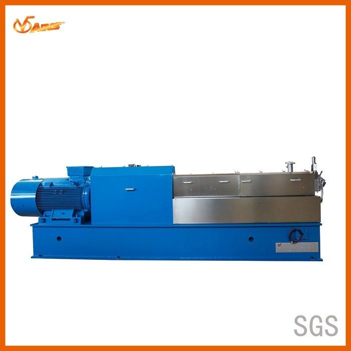 Bilatral Symmetry Gear Drive Plastic Twin Screw Extruder Output 380 - 650 Kg / H