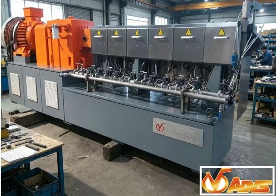 Harga bagus Pelletizer Ekstrusi Sekrup Kembar Berputar Bersama Serbaguna dengan Gearbox Penggerak Simetris Dua Sisi, Pemanasan/Pendinginan Tersegmentasi, dan Kontrol PLC on line
