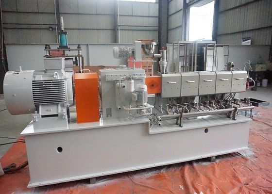 Good price Co Rotating Parallel Plastic Twin Screw Extruder Keluaran 200 - 350 Kg / H on line